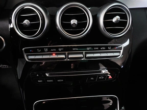Седан Mercedes-benz C-класс 2015 года, 2425000 рублей, Красный Пахарь