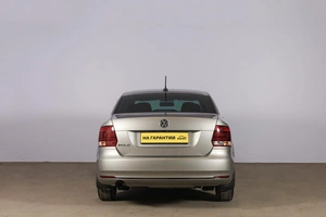 Седан Volkswagen Polo 2019 года, 1349000 рублей, Новосибирск