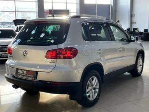 Внедорожник Volkswagen Tiguan 2011 года, 1387000 рублей, Солонцы