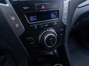 Внедорожник Hyundai Santa Fe 2017 года, 2319000 рублей, Саратов