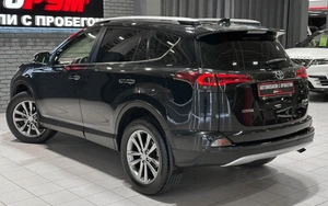 Внедорожник Toyota RAV4 2016 года, 2487000 рублей, Красноярск