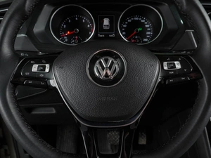 Внедорожник Volkswagen Tiguan 2019 года, 2399000 рублей, Воронеж