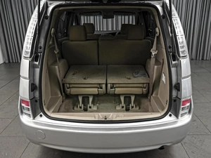 Минивэн Toyota Isis 2011 года, 999000 рублей, Ставрополь