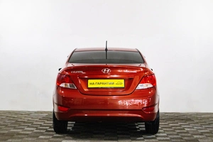 Седан Hyundai Solaris 2013 года, 739000 рублей, Сургут