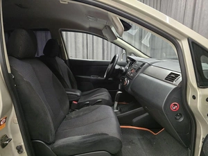 Хетчбэк Nissan Tiida 2010 года, 790000 рублей, Красноярск