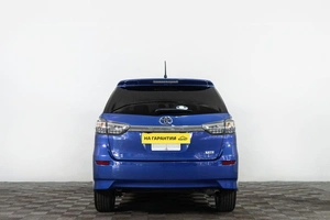 Минивэн Toyota Wish 2015 года, 2189000 рублей, Сургут