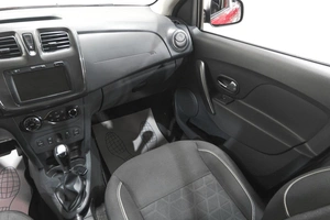 Хетчбэк Renault Sandero Stepway 2018 года, 1369000 рублей, Новокузнецк