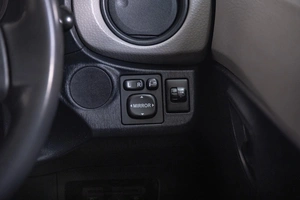 Хетчбэк Toyota Vitz 2013 года, 739000 рублей, Томск