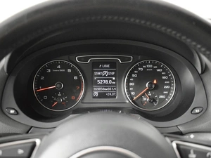 Внедорожник Audi Q3 2014 года, 1575200 рублей, Казань