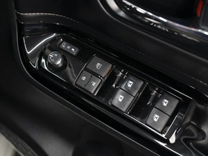 Минивэн Toyota Esquire 2019 года, 2550000 рублей, Омск