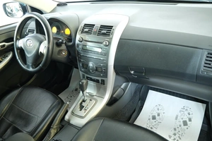 Седан Toyota Corolla 2007 года, 749000 рублей, Омск