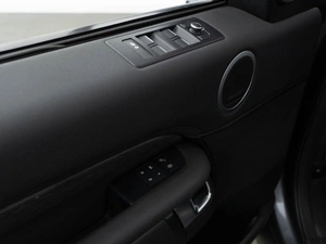 Внедорожник Land Rover Discovery 2017 года, 4738888 рублей, Москва