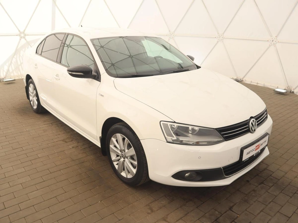 Седан Volkswagen Jetta 2013 года, 1105000 рублей, Орёл