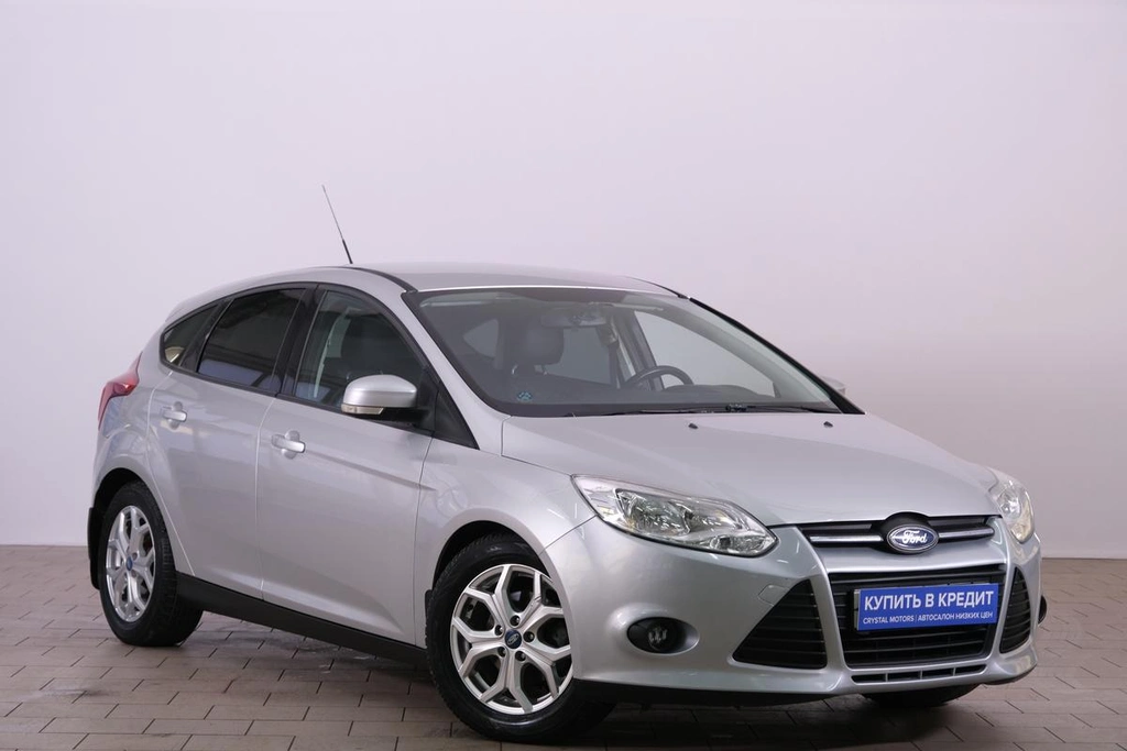 Хетчбэк Ford Focus 2012 года, 829000 рублей, Омск