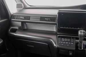 Минивэн Honda Stepwgn Spada 2019 года, 2199000 рублей, Кемерово