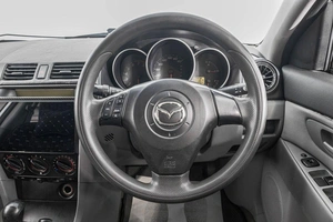 Седан Mazda Axela 2004 года, 419000 рублей, Барнаул