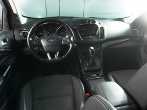 Внедорожник Ford Kuga 2017 года, 1505000 рублей, Красный Пахарь