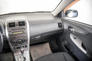 Седан Toyota Corolla 2012 года, 1099000 рублей, Пермь
