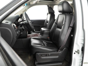 Внедорожник Chevrolet Tahoe 2013 года, 1974400 рублей, Москва