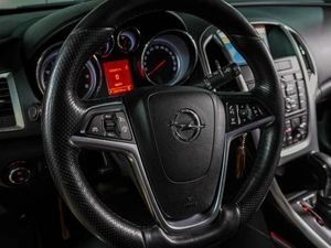 Хетчбэк Opel Astra 2012 года, 769000 рублей, Воронеж