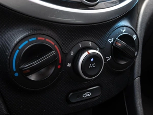 Седан Hyundai Solaris 2013 года, 790000 рублей, Краснодар