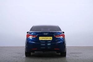 Седан Hyundai Elantra 2012 года, 1059000 рублей, Омск