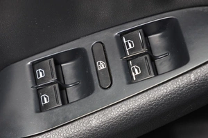 Седан Volkswagen Jetta 2013 года, 1049000 рублей, Новосибирск