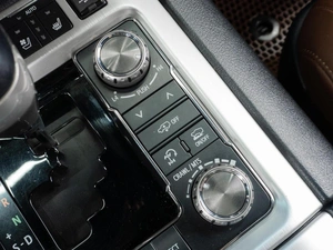 Внедорожник Toyota Land Cruiser 2017 года, 7099000 рублей, Тюмень