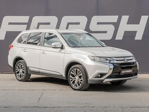 Внедорожник Mitsubishi Outlander 2016 года, 1899000 рублей, Краснодар