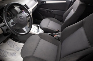 Хетчбэк Opel Astra 2008 года, 469000 рублей, Оренбург