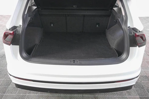 Внедорожник Volkswagen Tiguan 2019 года, 2699000 рублей, Кемерово