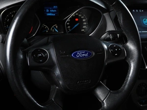 Хетчбэк Ford Focus 2012 года, 920000 рублей, Минеральные Воды