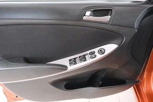 Седан Hyundai Solaris 2014 года, 1149000 рублей, Красноярск