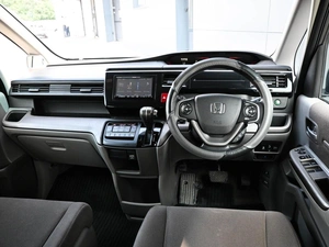 Минивэн Honda Stepwgn 2016 года, 1534000 рублей, Кирилловка