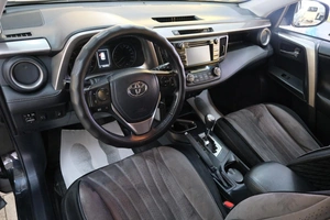 Внедорожник Toyota RAV4 2016 года, 2599000 рублей, Омск