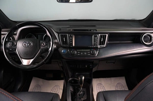 Внедорожник Toyota RAV4 2018 года, 2949000 рублей, Тюмень