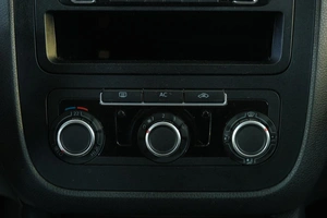 Седан Volkswagen Jetta 2010 года, 599000 рублей, Омск