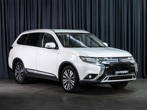 Внедорожник Mitsubishi Outlander 2018 года, 1920000 рублей, Волгоград