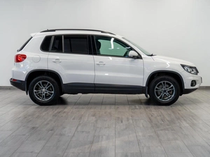 Внедорожник Volkswagen Tiguan 2013 года, 1879000 рублей, Саратов