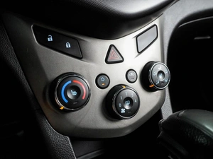 Седан Chevrolet Aveo 2012 года, 759000 рублей, Воронеж