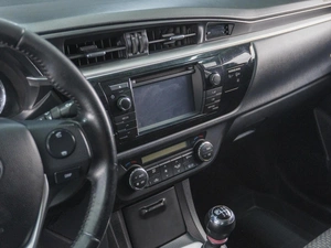 Седан Toyota Corolla 2014 года, 1329000 рублей, Сургут