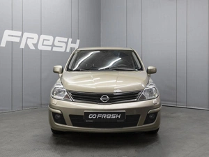 Хетчбэк Nissan Tiida 2010 года, 709000 рублей, Омск