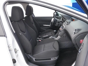 Хетчбэк Peugeot 308 2012 года, 619325 рублей, Москва