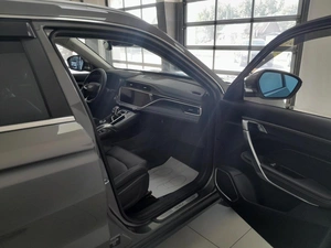 Внедорожник Geely Atlas 2023 года, 2000000 рублей, Смоленск