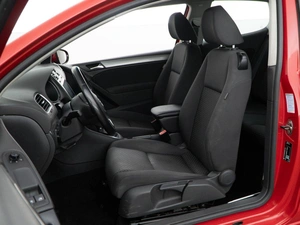 Хетчбэк Volkswagen Golf 2011 года, 727077 рублей, Москва