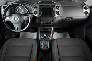 Внедорожник Volkswagen Tiguan 2012 года, 1459000 рублей, Тюмень
