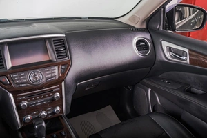 Внедорожник Nissan Pathfinder 2015 года, 1679000 рублей, Томск