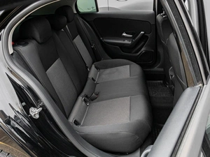 Хетчбэк Mercedes-benz A-класс 2019 года, 2130000 рублей, Краснодар