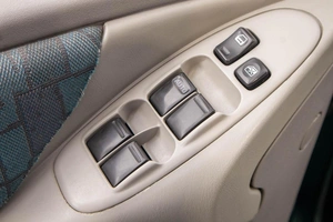Минивэн Nissan Almera Tino 2001 года, 289000 рублей, Барнаул