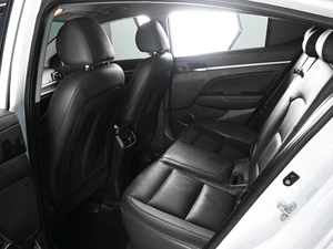 Седан Hyundai Elantra 2019 года, 1859000 рублей, Аксай